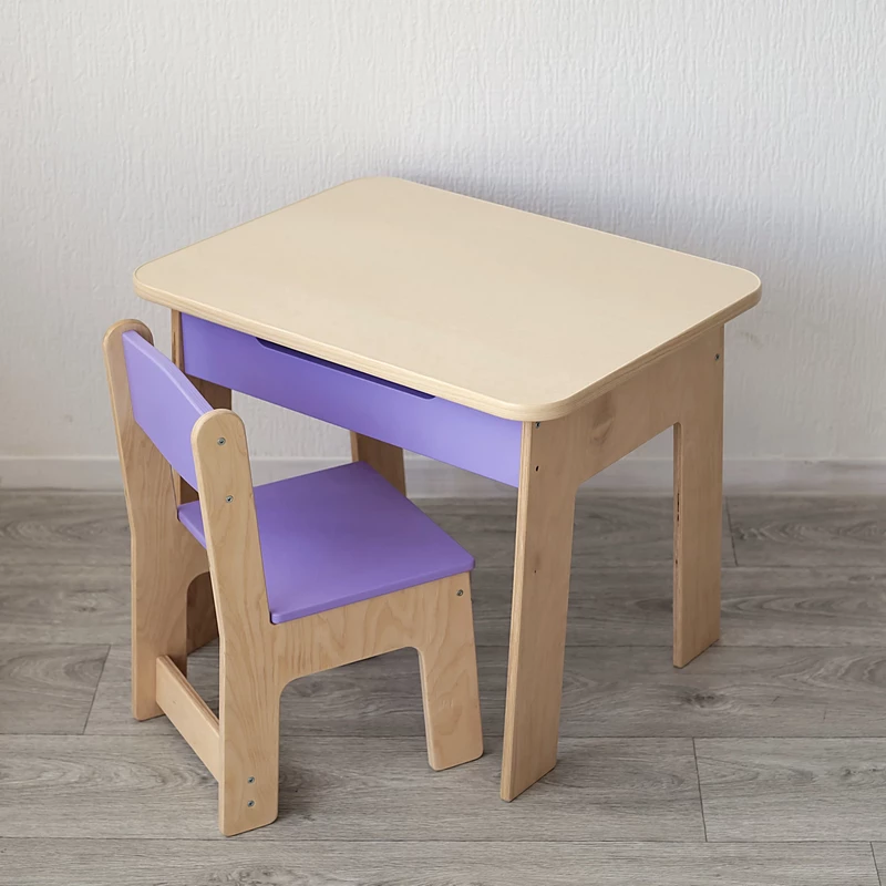 Комплект мебели для детской комнаты: стол и два стула